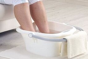 baño de pies para el tratamiento de hongos